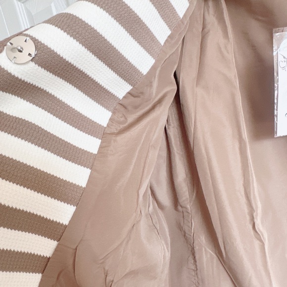 NWT brown and white stripes jacket - Picture 8 of 8